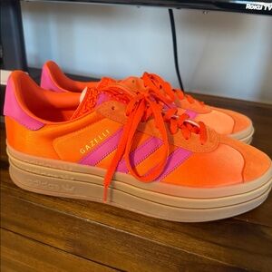 Women’s gazelle bold in fuschia/orange
